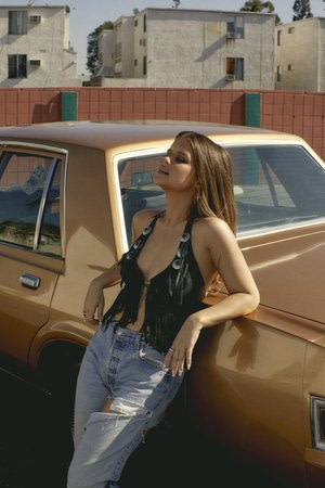 Maren Morris' single "Circles Around This Town" is most added at country radio, sets Amazon Music streaming record